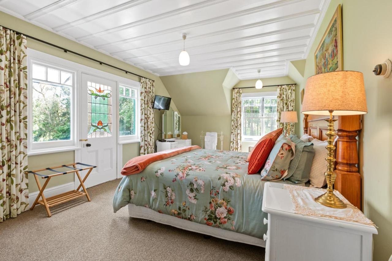 Ashcott Homestead Bed & Breakfast Takapau Exterior photo